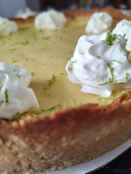 🌴🍋 Taste the Sunshine with Our Key Lime Pie! 🥧